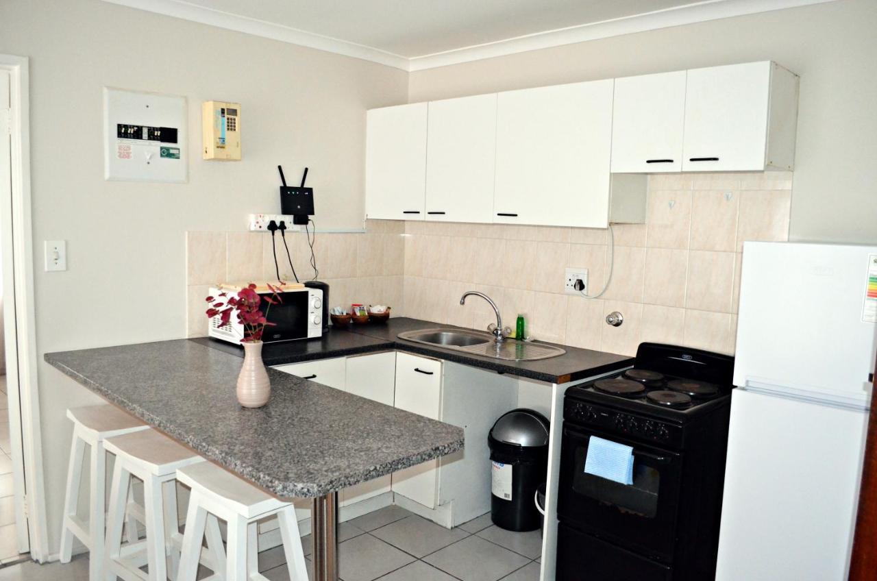 Broadway Self Catering Apartments เดอร์บันวิลล์ ภายนอก รูปภาพ