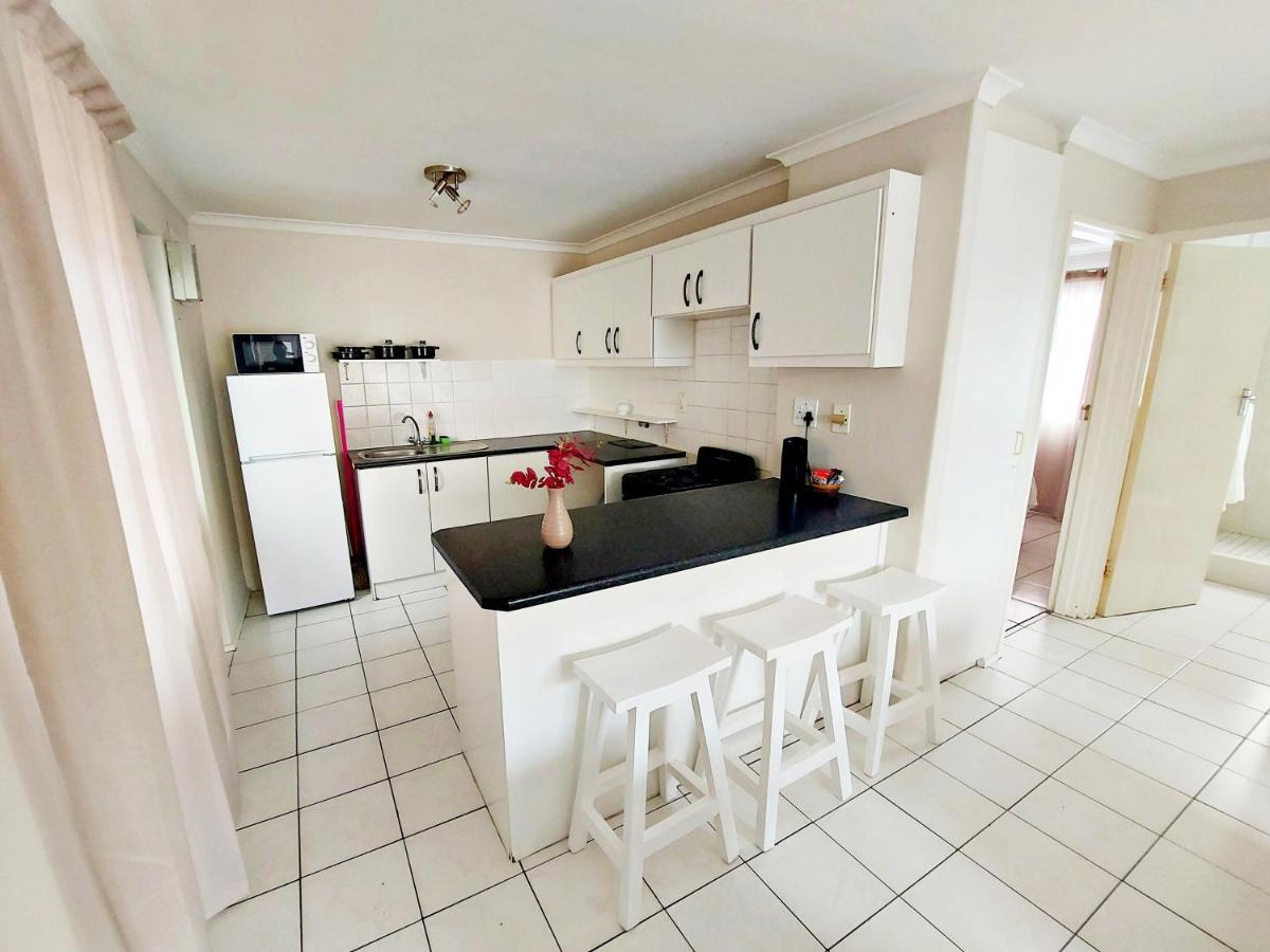 Broadway Self Catering Apartments เดอร์บันวิลล์ ภายนอก รูปภาพ