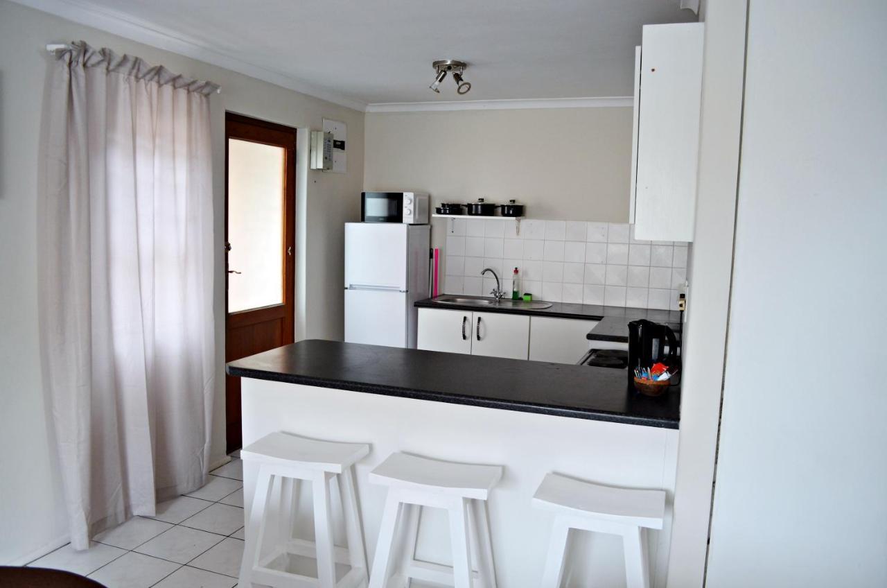 Broadway Self Catering Apartments เดอร์บันวิลล์ ภายนอก รูปภาพ