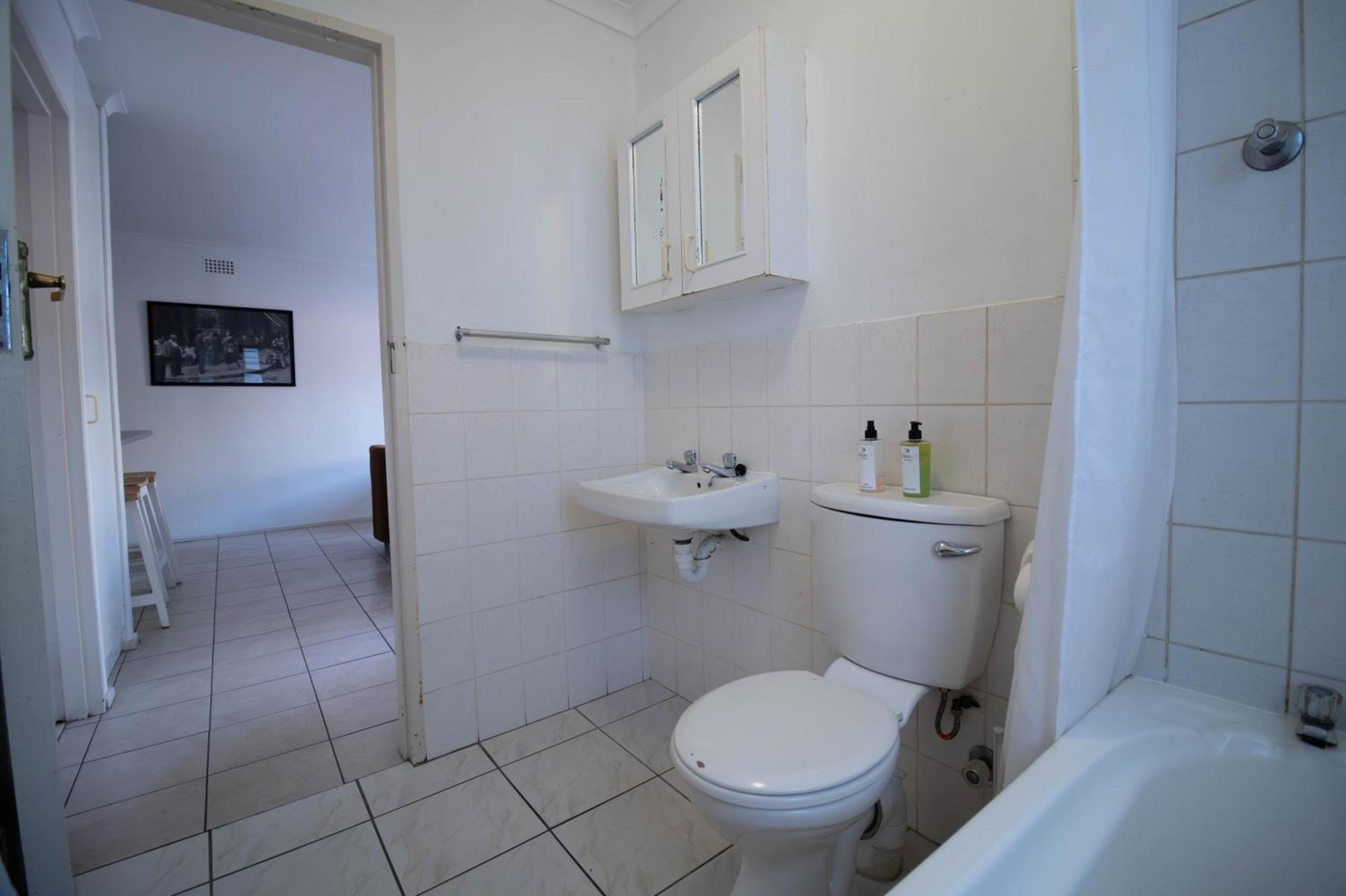 Broadway Self Catering Apartments เดอร์บันวิลล์ ภายนอก รูปภาพ