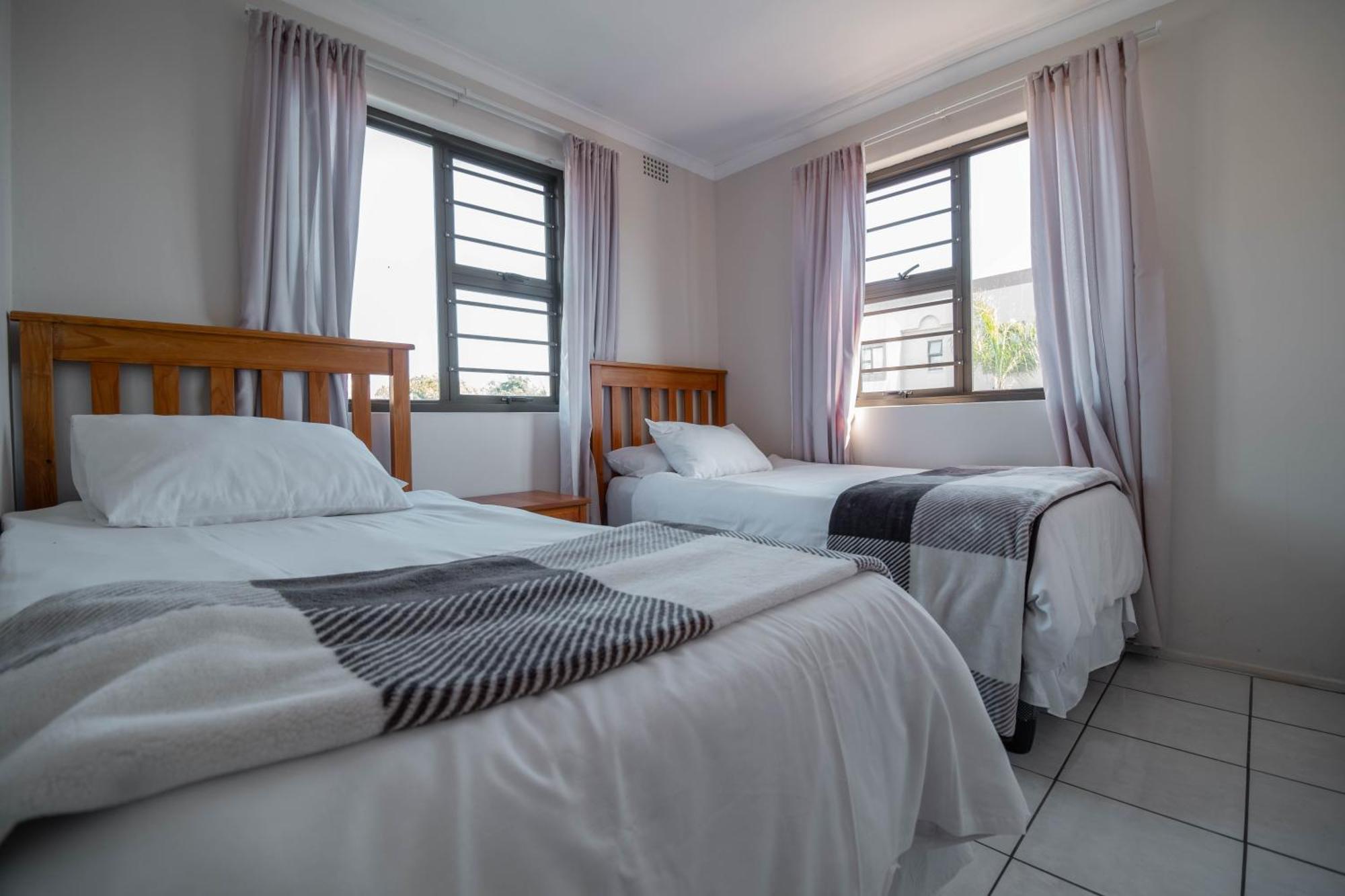 Broadway Self Catering Apartments เดอร์บันวิลล์ ภายนอก รูปภาพ